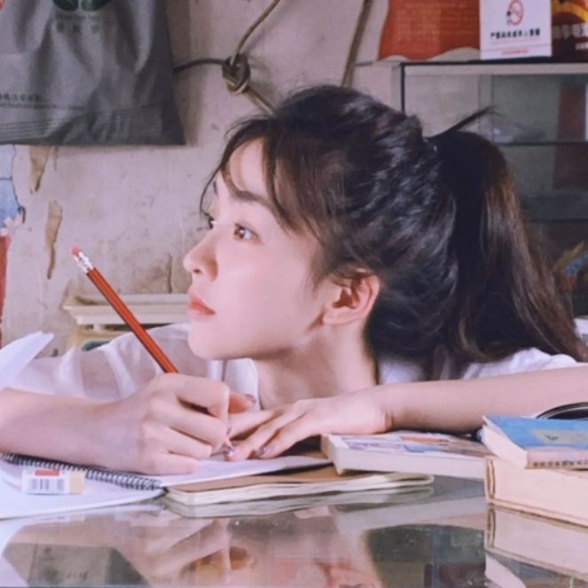 李小里
