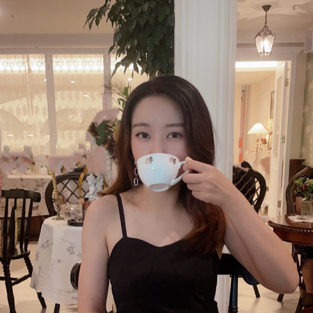 雜货鋪的老板娘